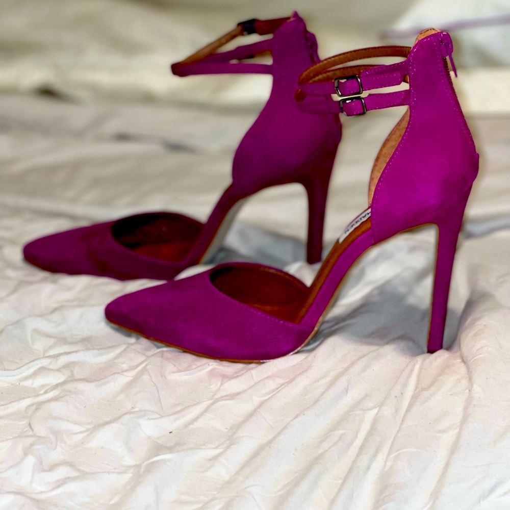 Perfect Pump can be worn casual or dressy. (worn once)